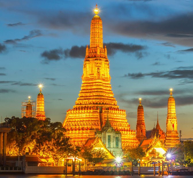 Wat Arun (Temple of Dawn), Bangkok, Thailand
